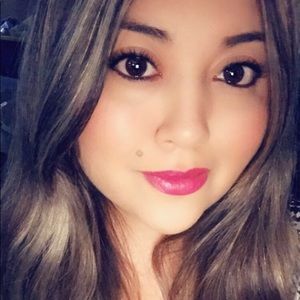 Meet your Posher, April